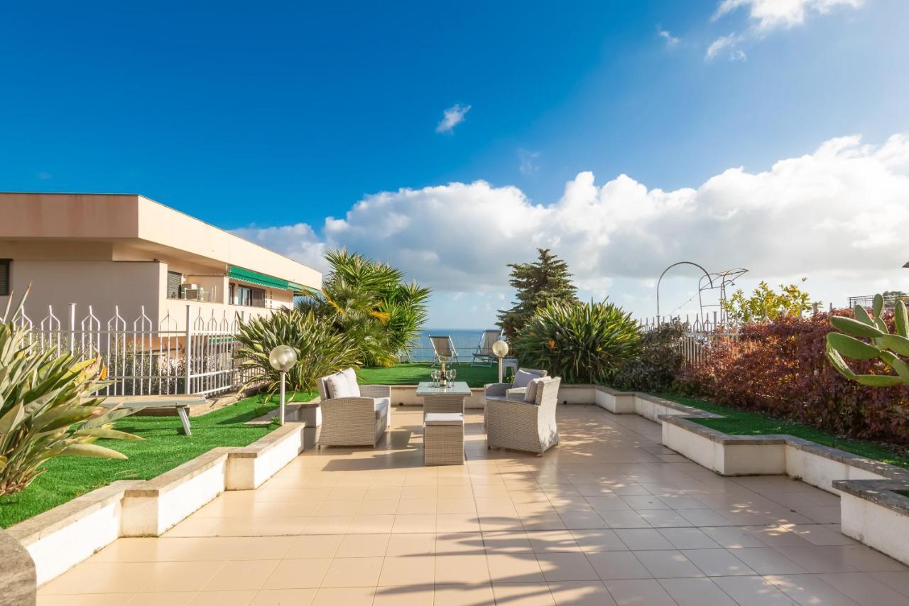 I Giardini Del Sole Con Piscina By Wonderful Italy Apartment Сан Ремо Екстериор снимка